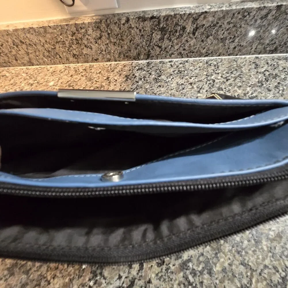 RELIC Crossbody Faux Leather Handbag Butterfly Applique Black & White - Picture 5 of 8